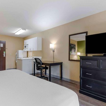 Extended Stay America Select Suites - Rockford - State Street Exteriér fotografie