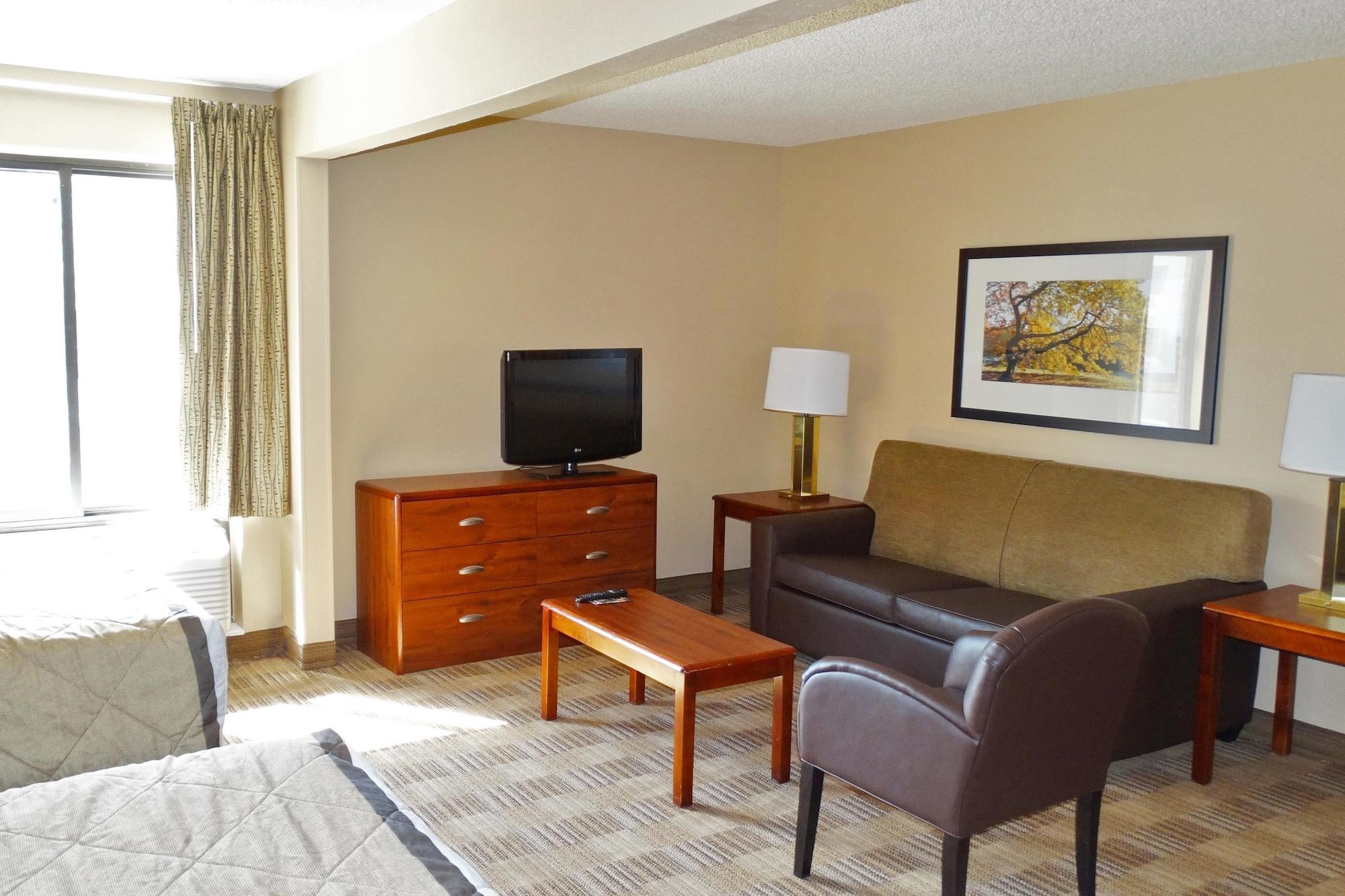 Extended Stay America Select Suites - Rockford - State Street Exteriér fotografie