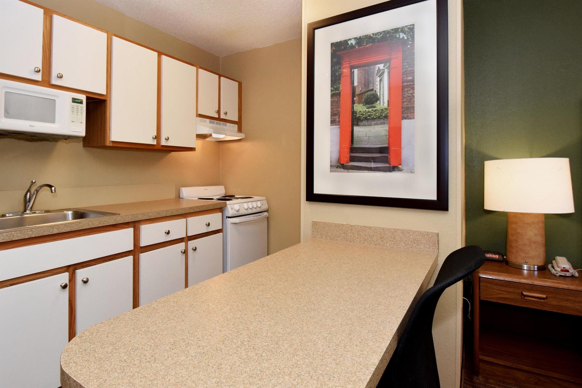 Extended Stay America Select Suites - Rockford - State Street Exteriér fotografie