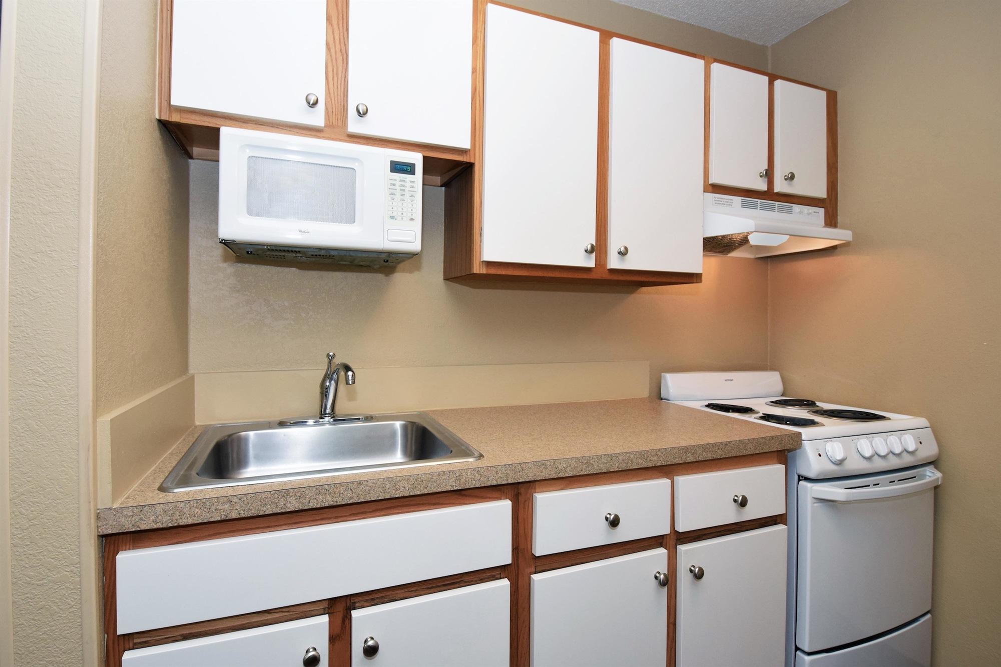 Extended Stay America Select Suites - Rockford - State Street Exteriér fotografie