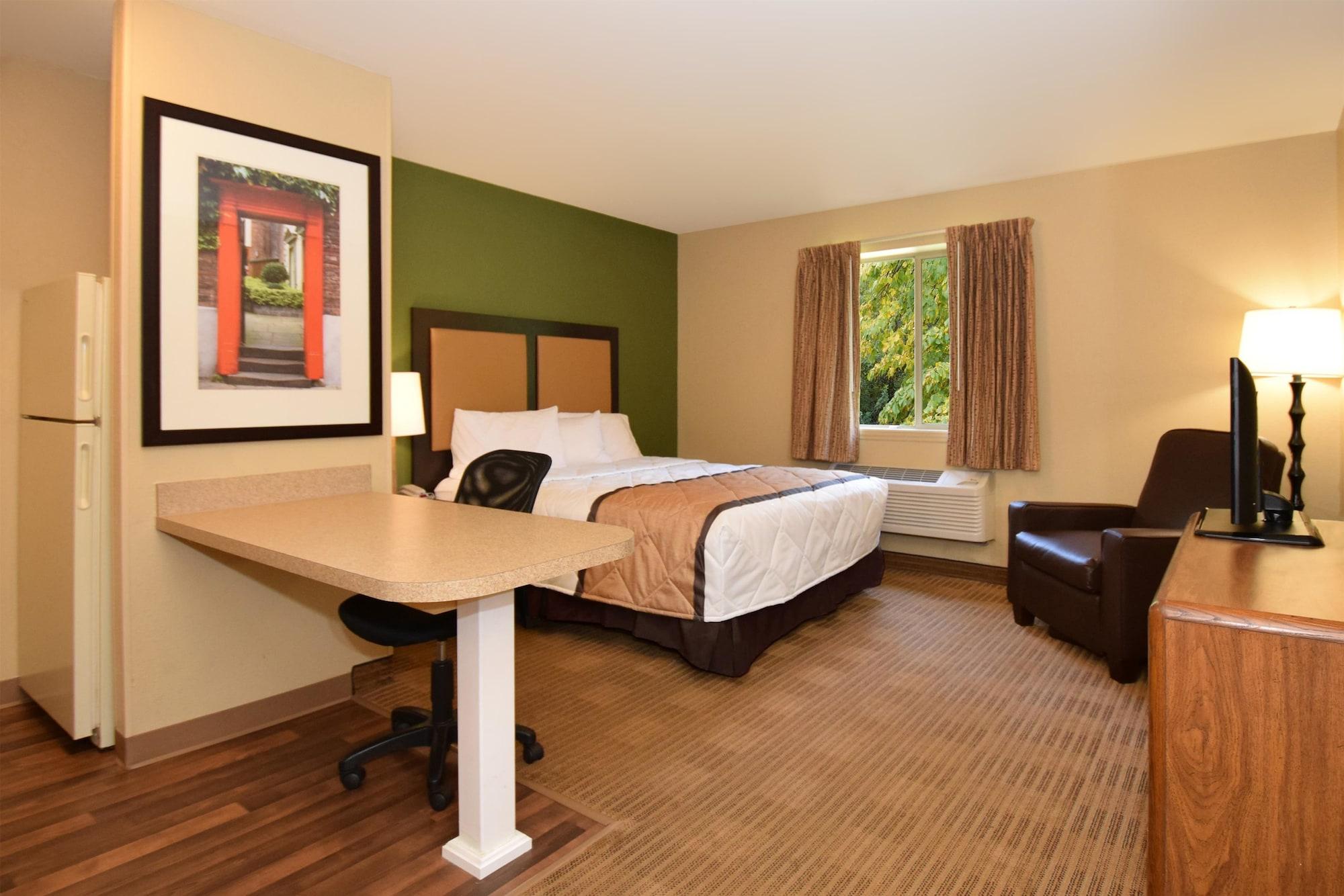 Extended Stay America Select Suites - Rockford - State Street Exteriér fotografie