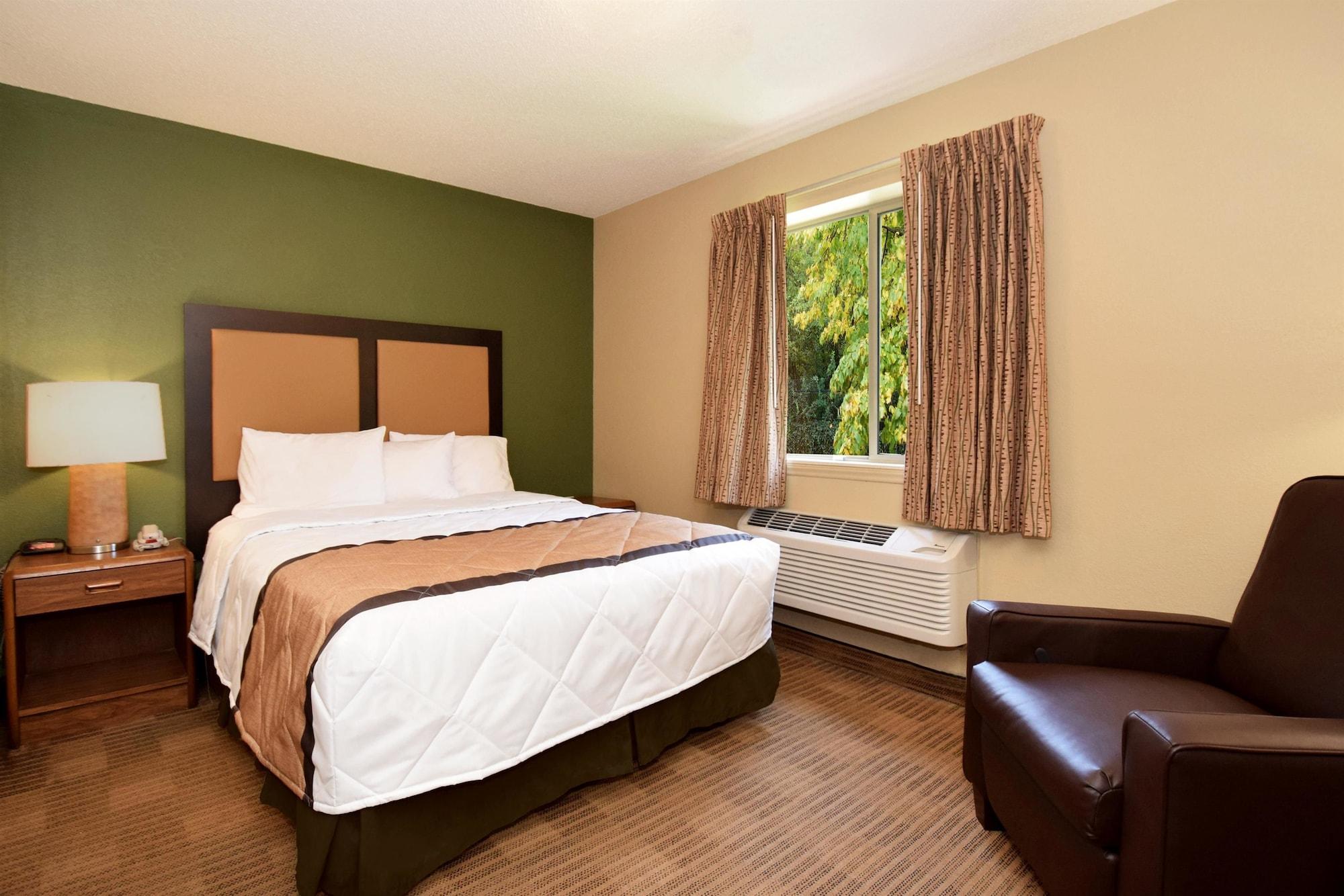 Extended Stay America Select Suites - Rockford - State Street Exteriér fotografie