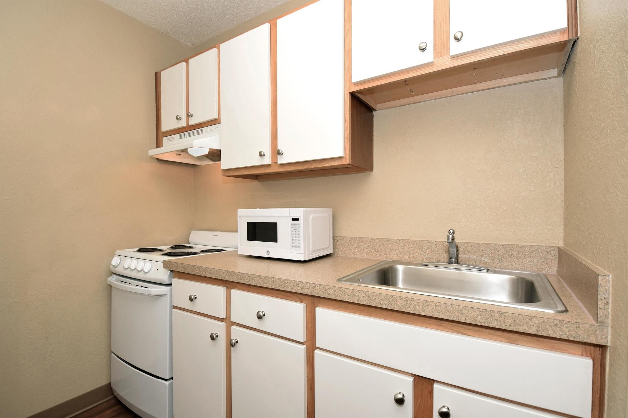 Extended Stay America Select Suites - Rockford - State Street Exteriér fotografie