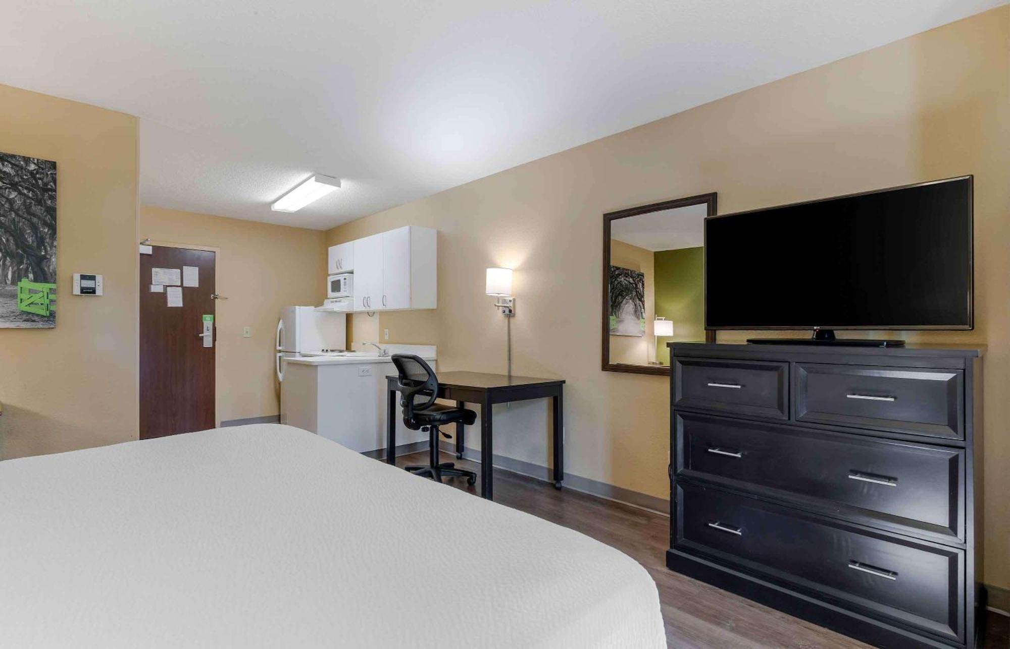 Extended Stay America Select Suites - Rockford - State Street Exteriér fotografie