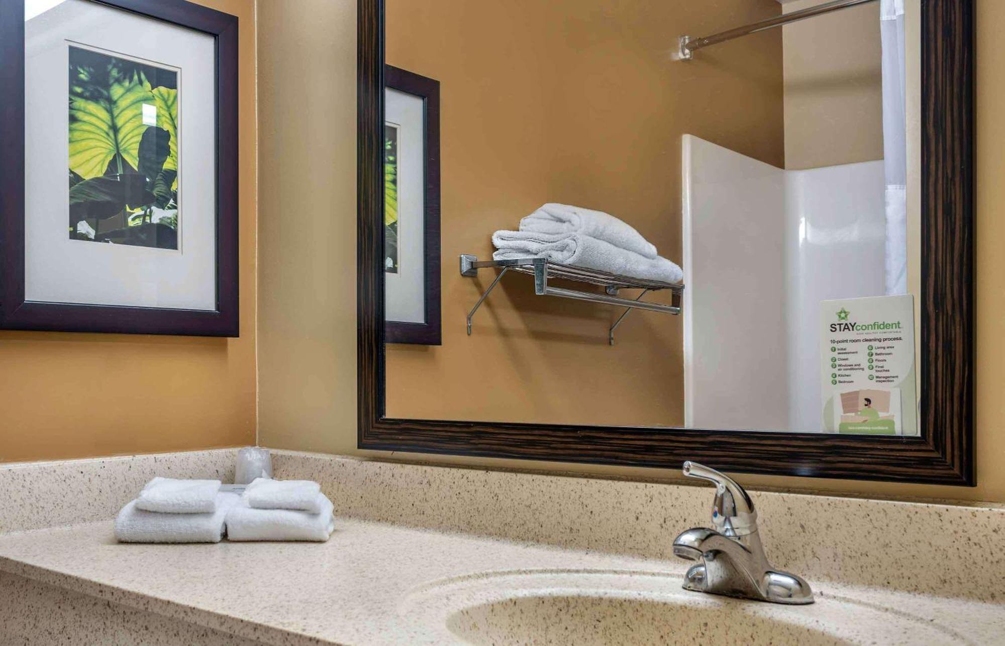 Extended Stay America Select Suites - Rockford - State Street Exteriér fotografie
