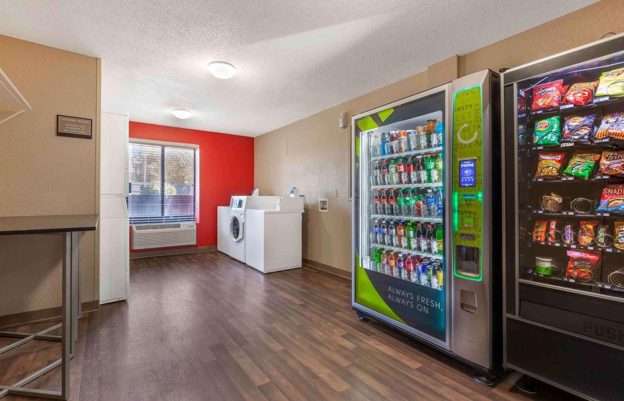 Extended Stay America Select Suites - Rockford - State Street Exteriér fotografie