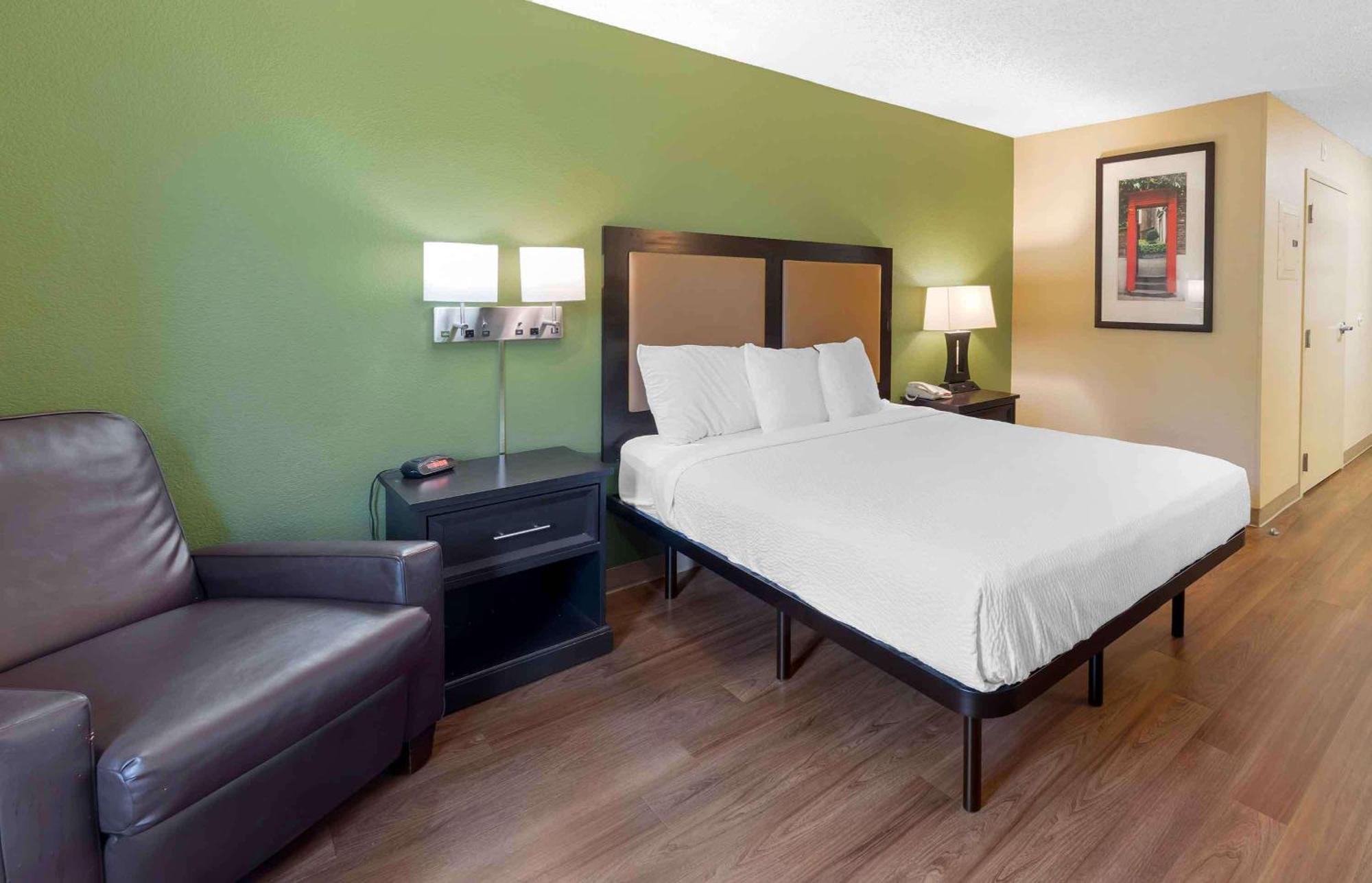 Extended Stay America Select Suites - Rockford - State Street Exteriér fotografie