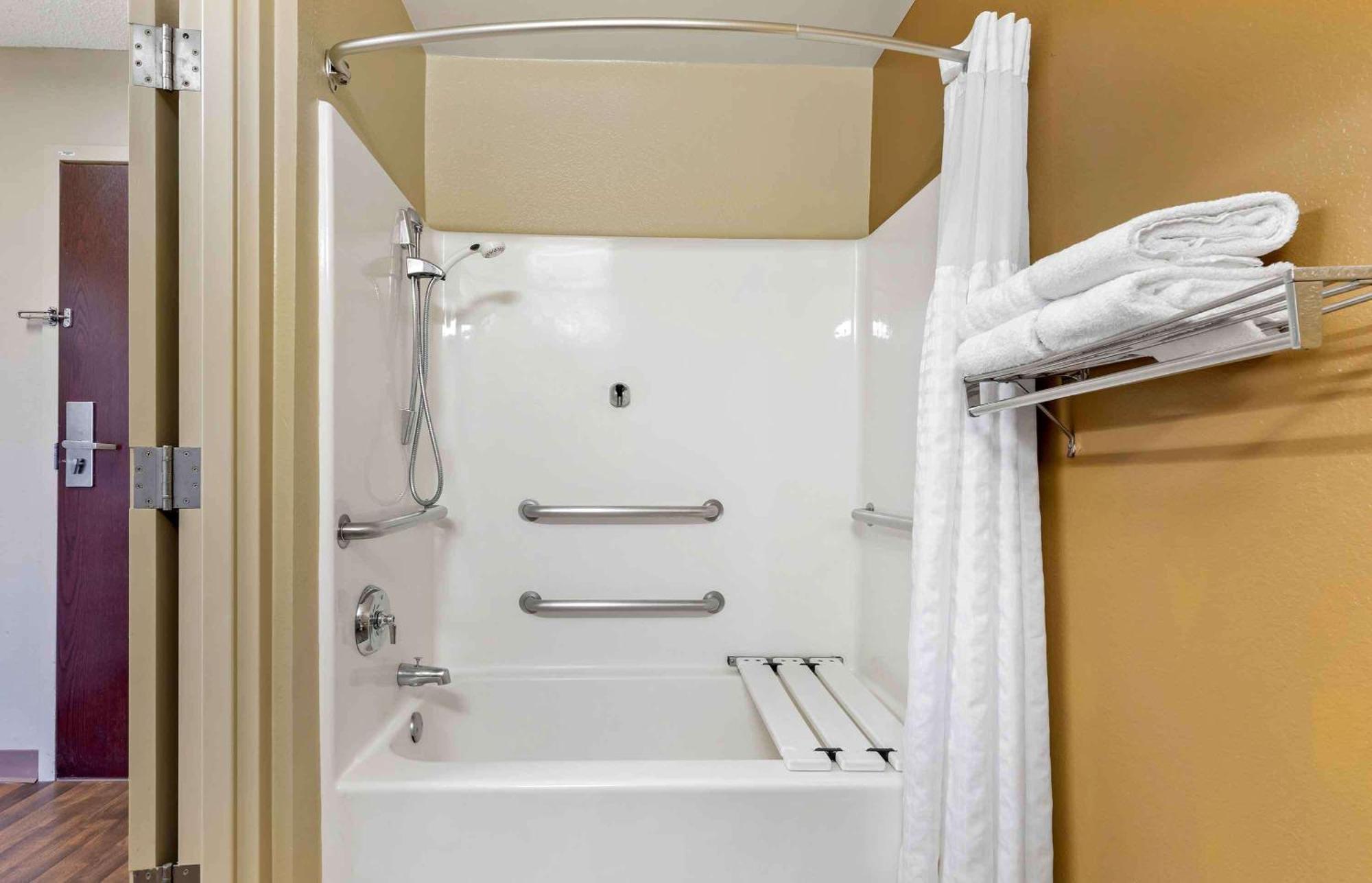 Extended Stay America Select Suites - Rockford - State Street Exteriér fotografie