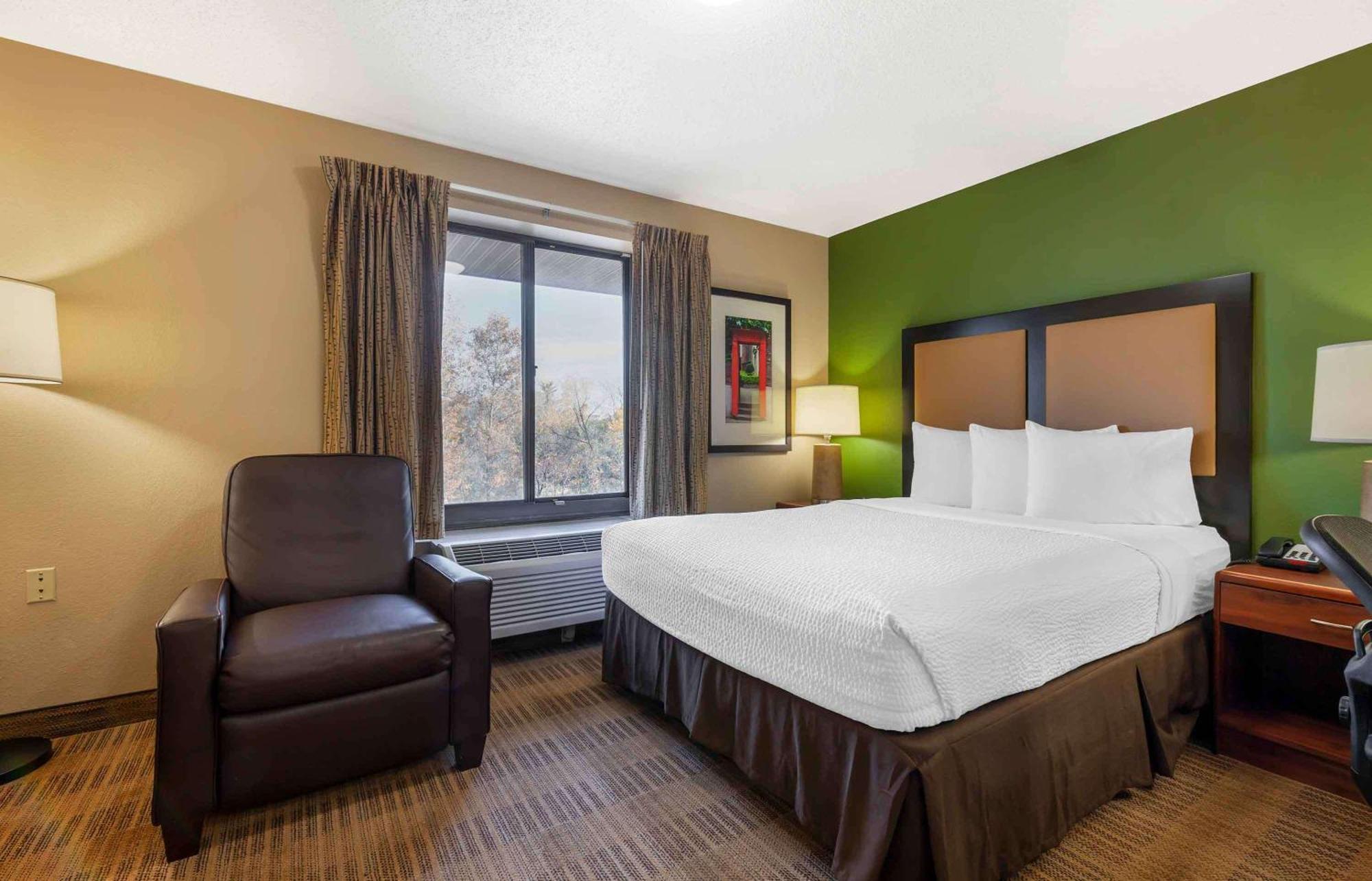 Extended Stay America Select Suites - Rockford - State Street Exteriér fotografie