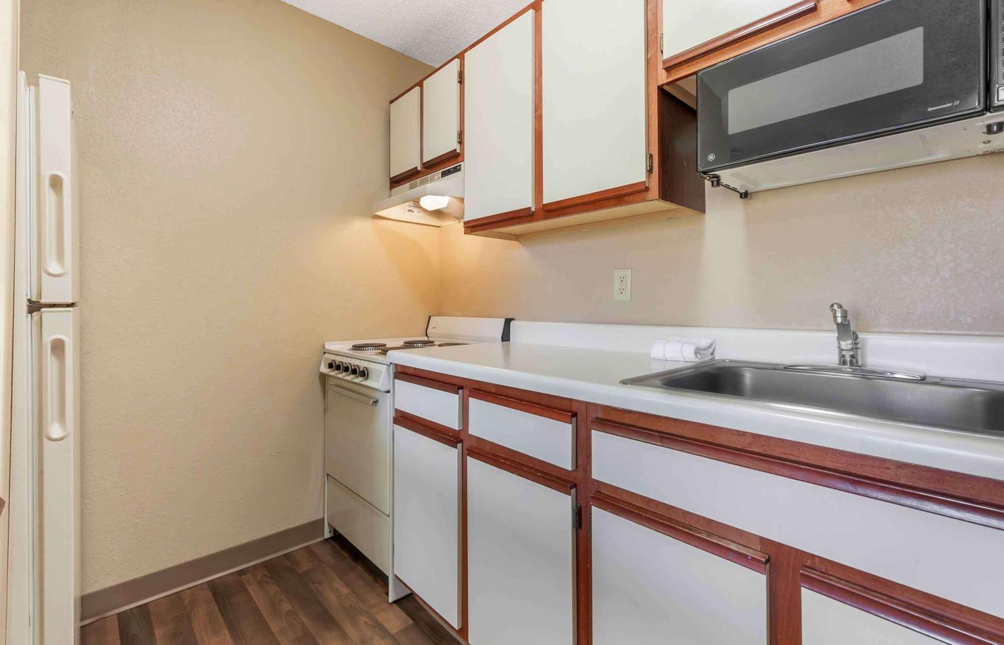Extended Stay America Select Suites - Rockford - State Street Exteriér fotografie