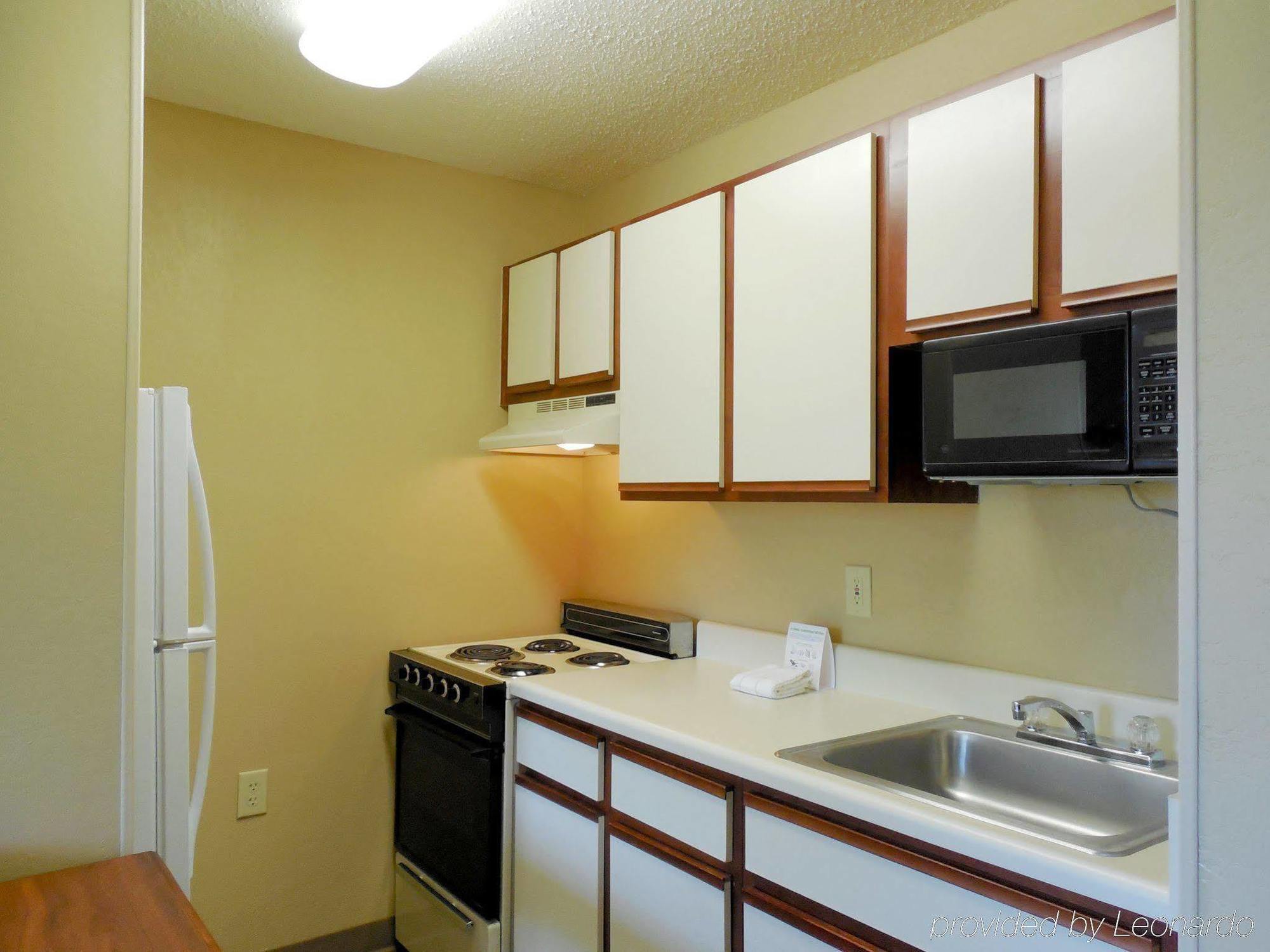 Extended Stay America Select Suites - Rockford - State Street Exteriér fotografie